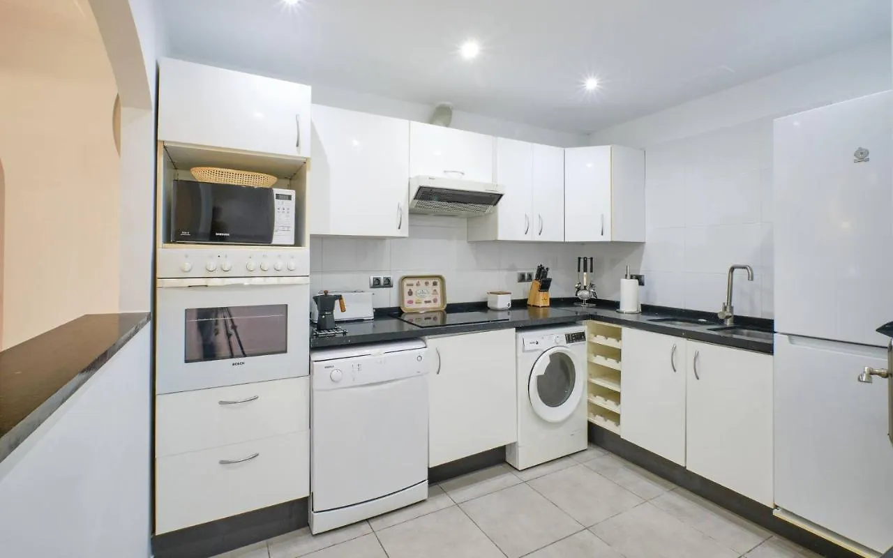 Cozy Beach Side Apartment With Pool Estepona 0*,  Spain